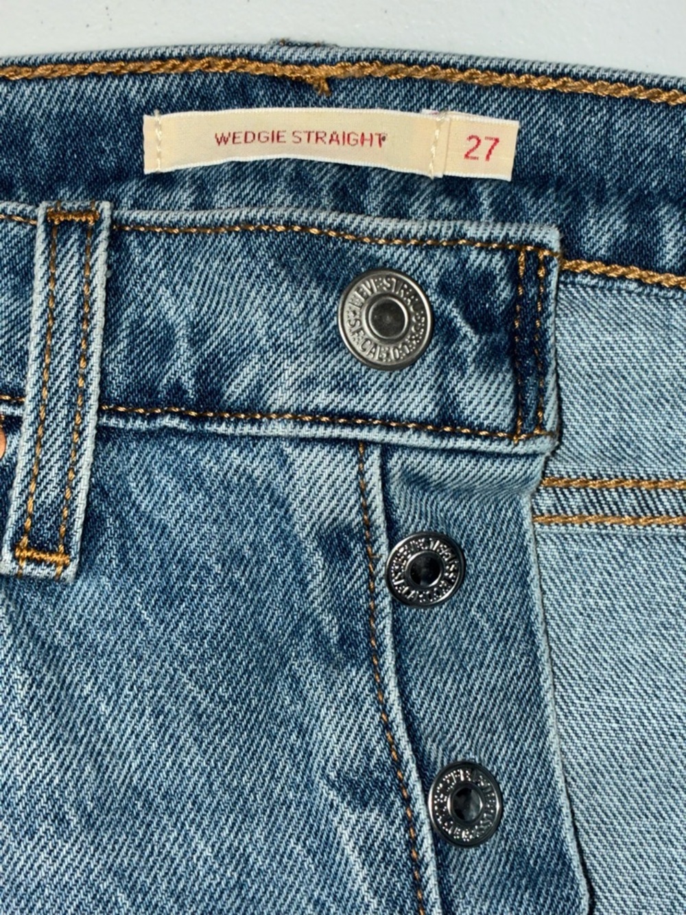 Levi's Wedgie Straight Leg Button Fly Jeans 27x26 Distressed Hems - Picture 3 of 7